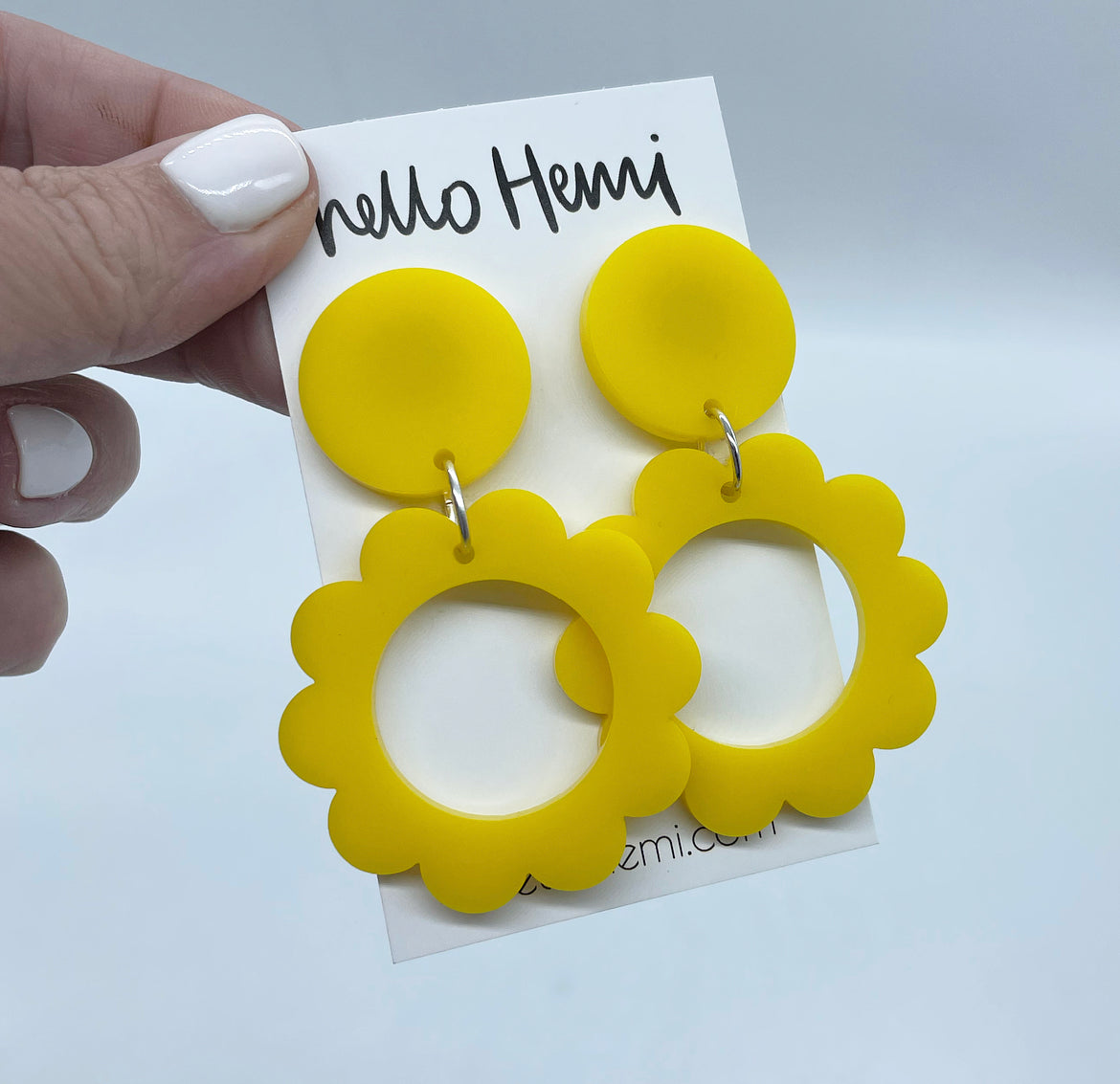 F r i l l e d | Matte Yellow