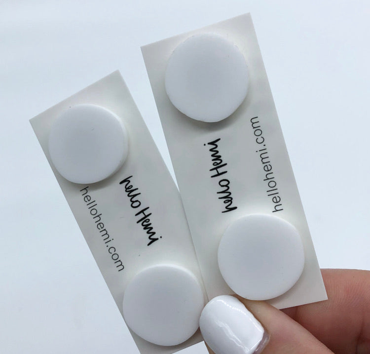 C h u n k y S p o t s | Matte White