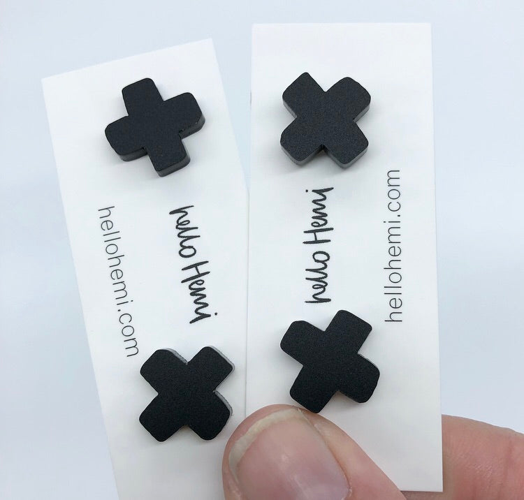 C r o s s e s | Matte Black