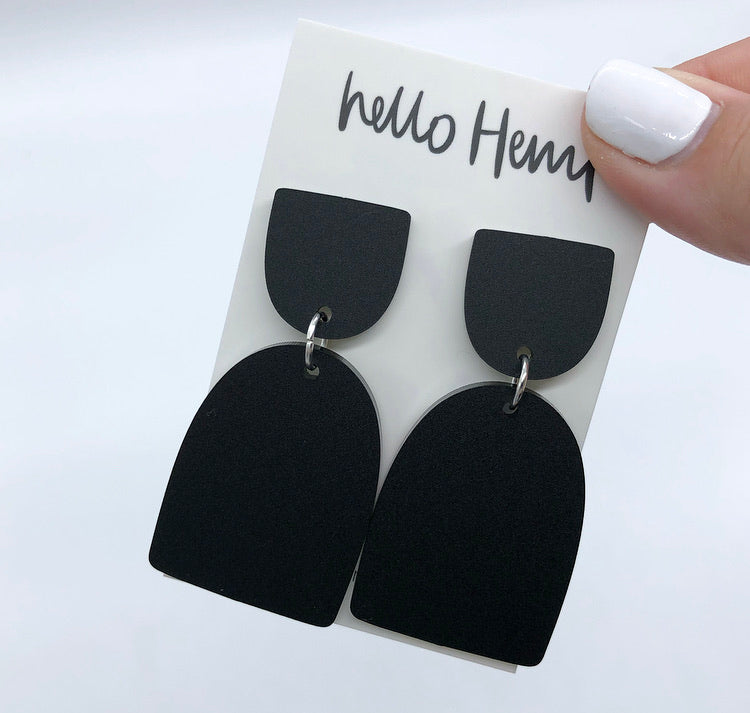 L a L a  | Matte Black