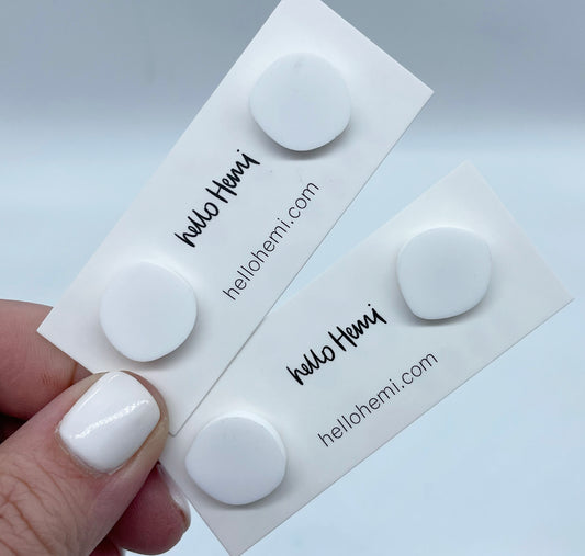 S p o t s | Matte White