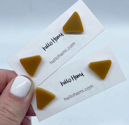 T r i a n g l e s | Matte Mustard