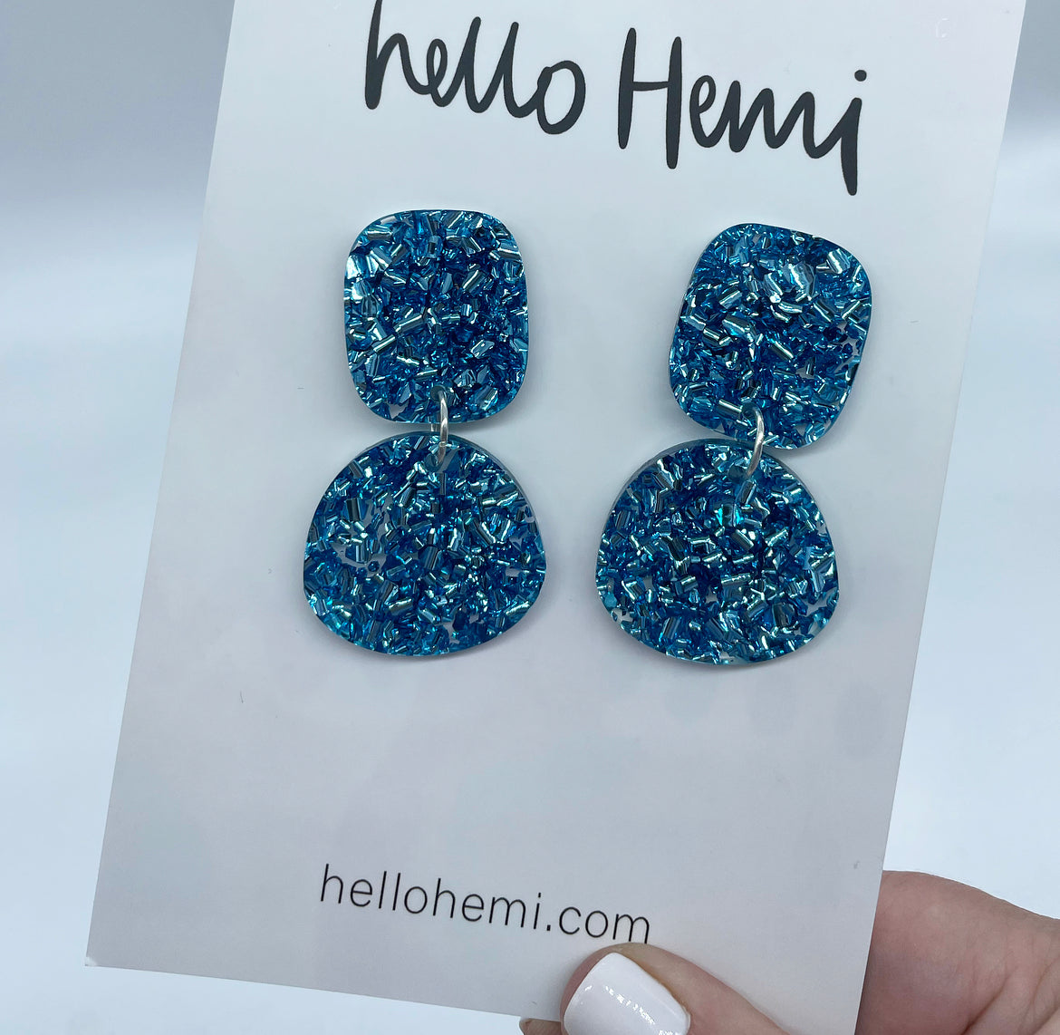 L e n n i  | Ice Blue Glitz