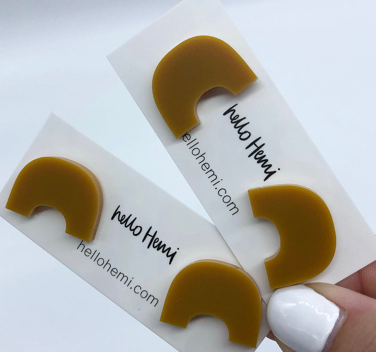 R a i n b o w s | Matte Mustard