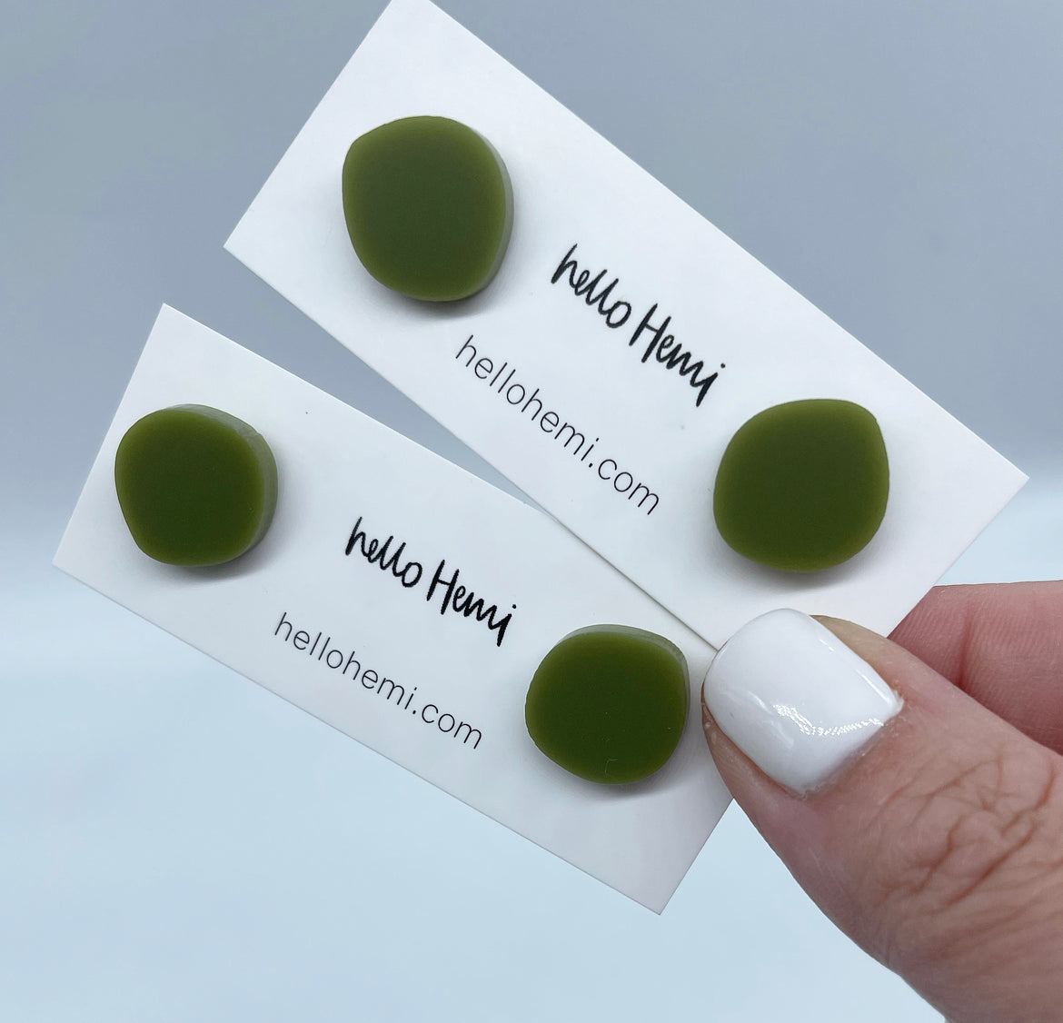 S p o t s | Matte Olive Green