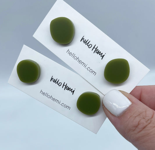 S p o t s | Matte Olive Green