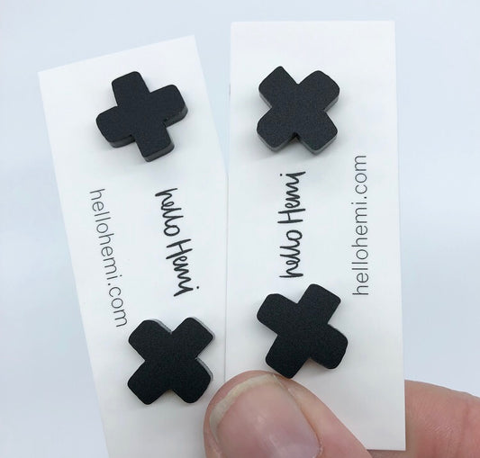 C r o s s e s | Matte Black