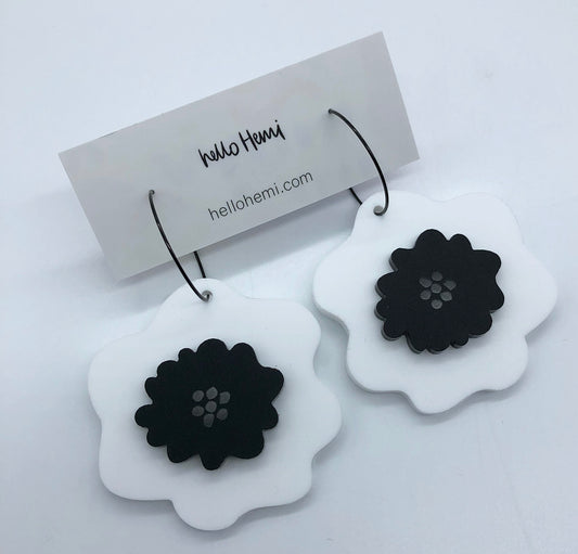 R e m i | Matte White + Matte Black